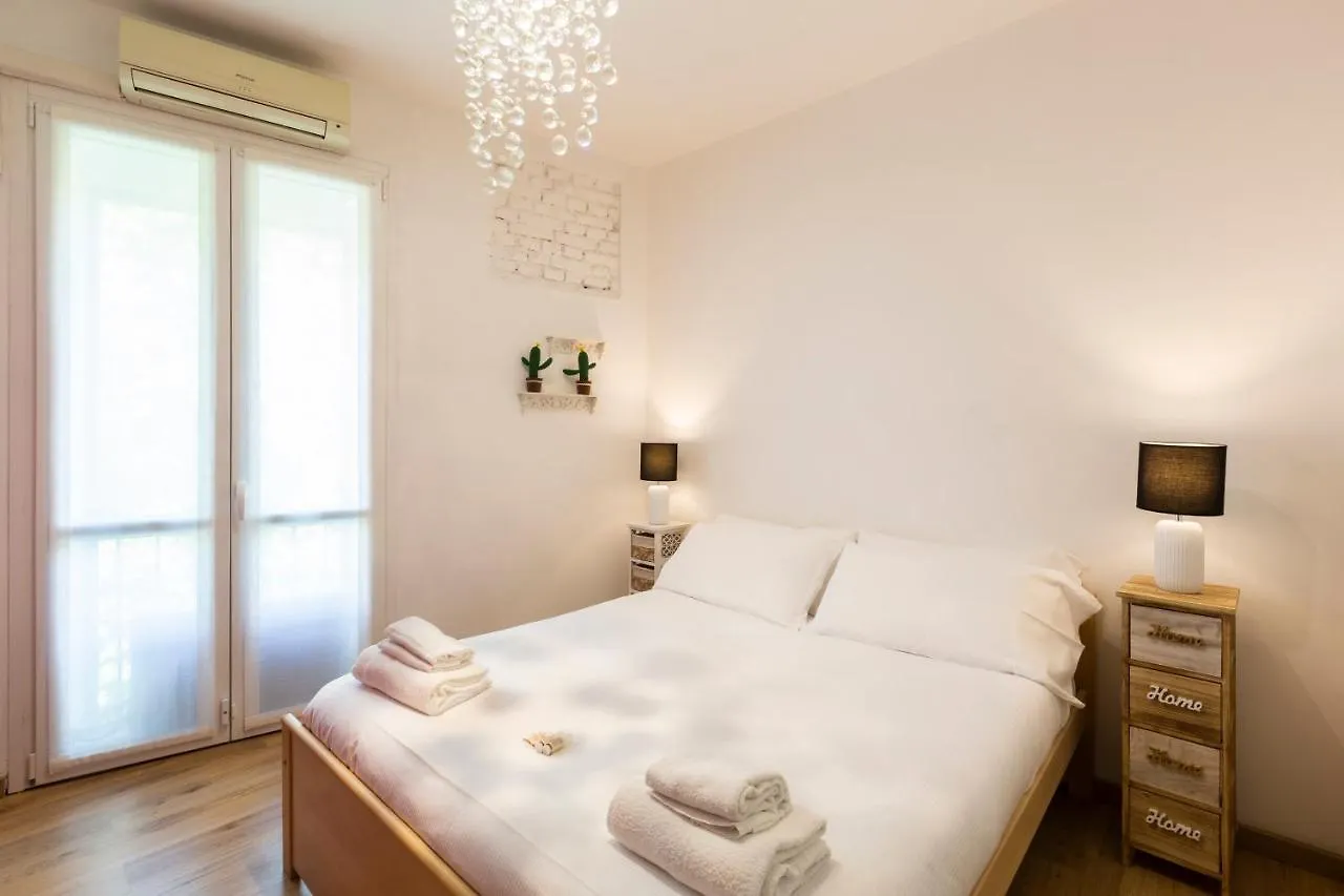 Apartment Bright Flat Sempione - Citylife Milan
